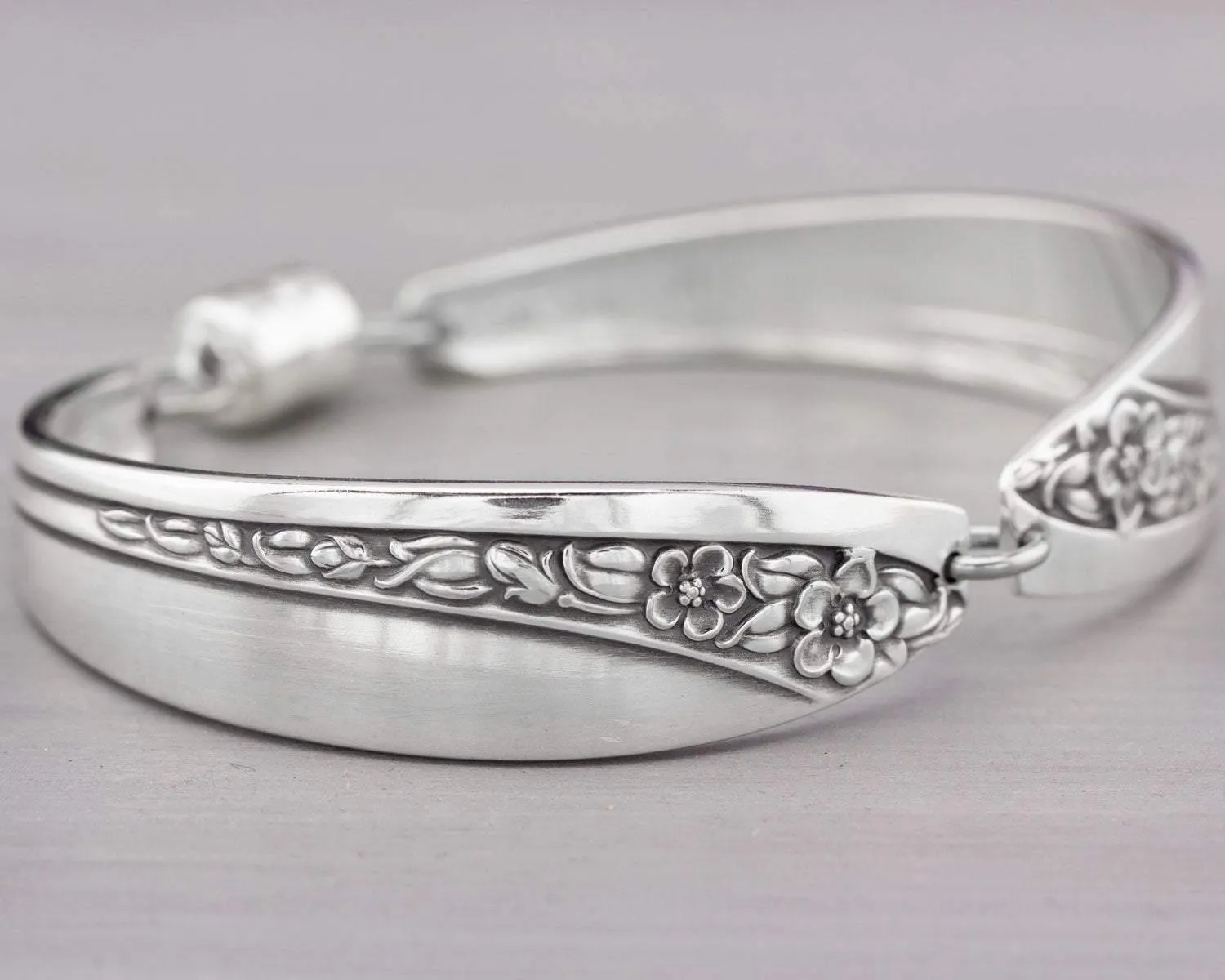 Queen Mary/Starlight Rose 1953 Spoon Bracelet